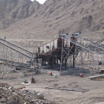 振动筛筛箱开裂、横梁断裂原因及改进方法